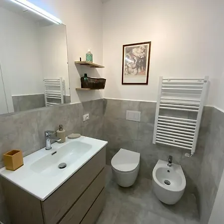 Apartment Elegante Bilocale Tra Stazione E Centro Storico Trieste