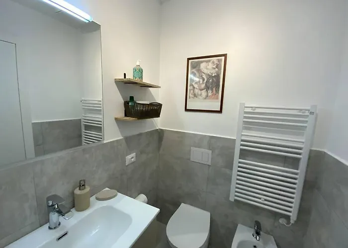 Apartament Elegante Bilocale Tra Stazione E Centro Storico *